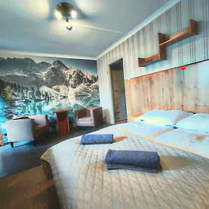 pokoje-goscinne-i-apartamenty-krupowki-19.zakopanehotels.org/